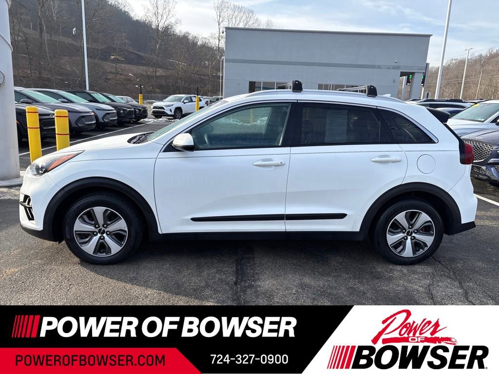 Used 2022 Kia Niro LX image 2