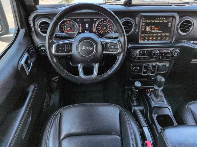 Used 2019 Jeep Wrangler Unlimited Sahara w/ Dual Top Group AWD/4WD image 16