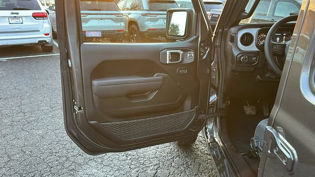 New 2026 Jeep Gladiator Sport AWD/4WD image 8