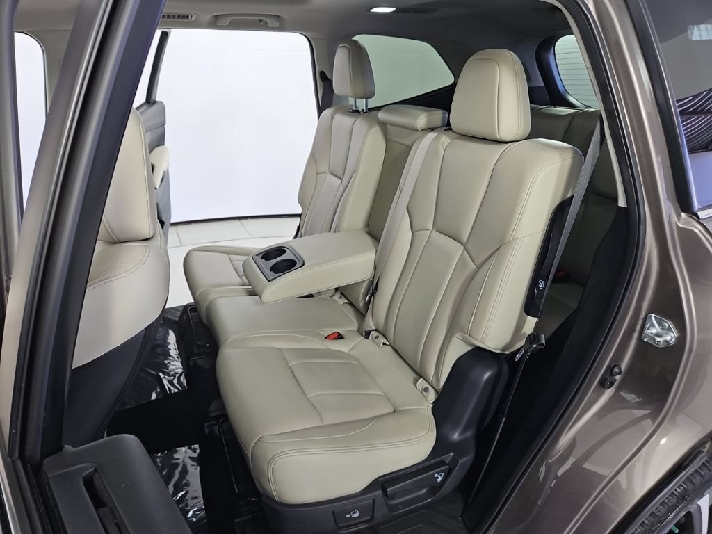 Used 2021 Subaru Ascent Limited w/ Technology Package AWD/4WD image 22