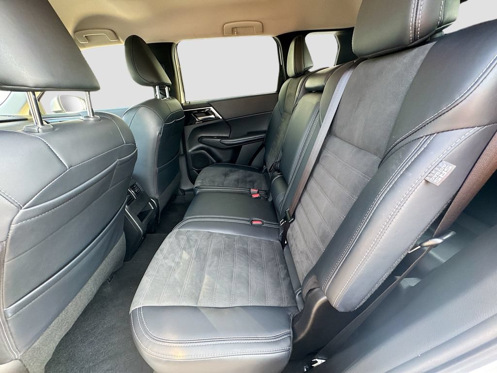 Used 2024 Mitsubishi Outlander SE AWD/4WD image 26