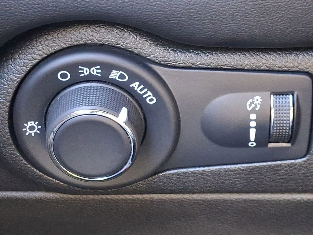 Used 2024 Dodge Durango GT image 30