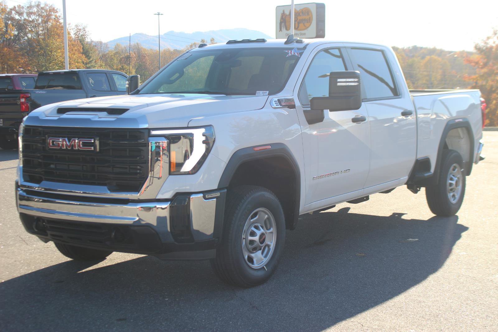 New 2025 GMC Sierra 2500 Pro w/ Convenience Package AWD/4WD image 4