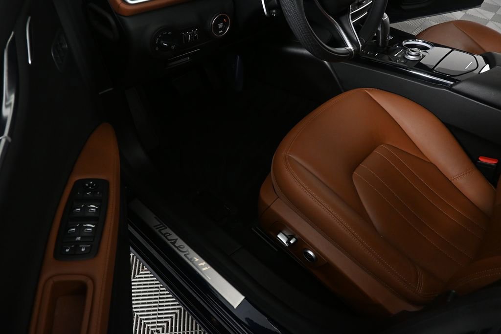 Used 2022 Maserati Ghibli Modena RWD image 7