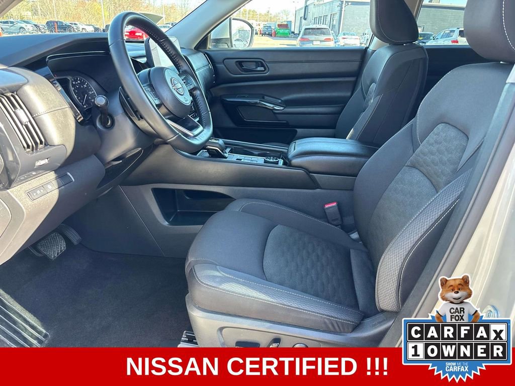 Used 2024 Nissan Pathfinder SV AWD/4WD image 8