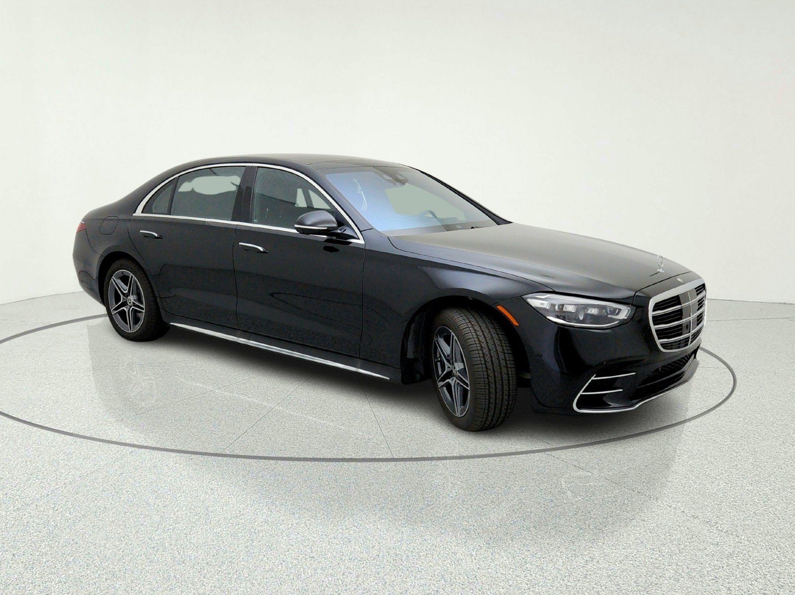 New 2026 Mercedes-Benz S 580e 4MATIC Sedan image 5