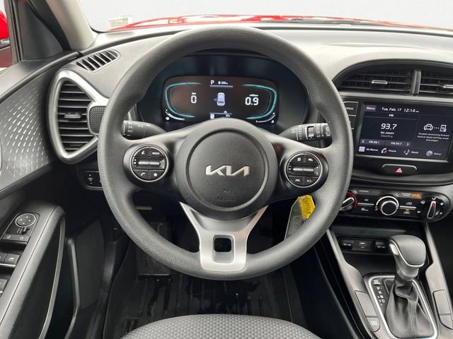 Used 2023 Kia Soul LX w/ LX Technology Package image 15