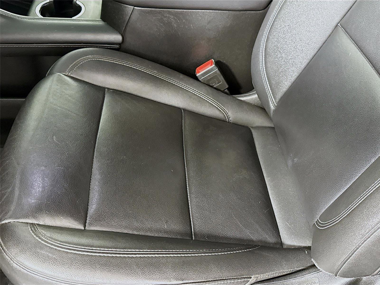 Used 2022 Chevrolet Suburban Z71 w/ Luxury Package image 13