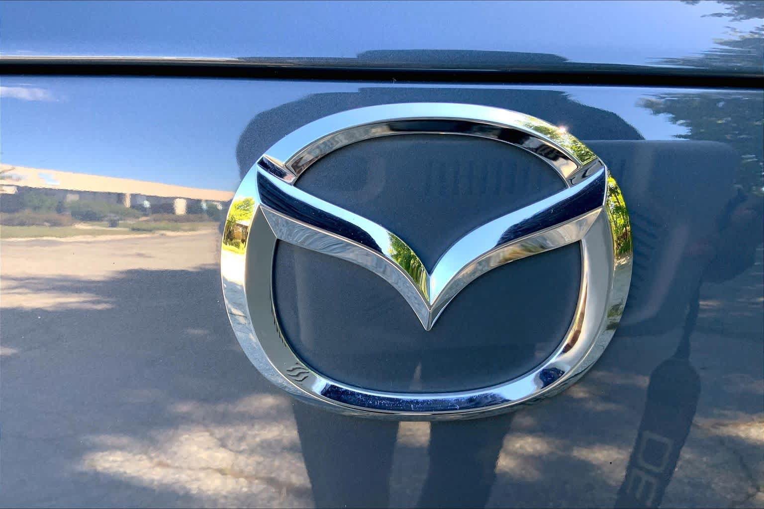 Certified 2025 MAZDA CX-50 2.5 Hybrid w/ Premium Plus Pkg AWD/4WD image 33