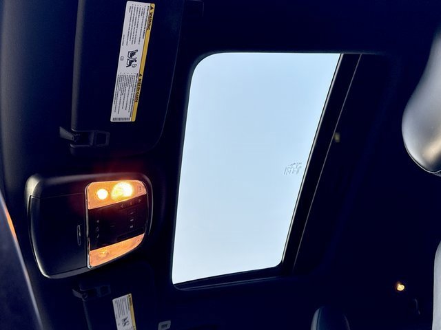 Used 2020 Jeep Grand Cherokee Altitude image 21