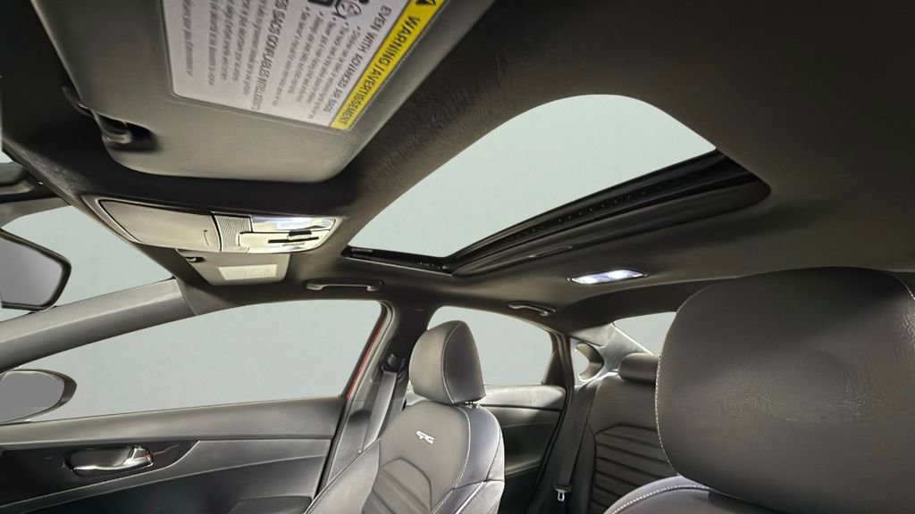 Used 2024 Kia Forte GT-Line w/ GT-Line Premium Package image 26