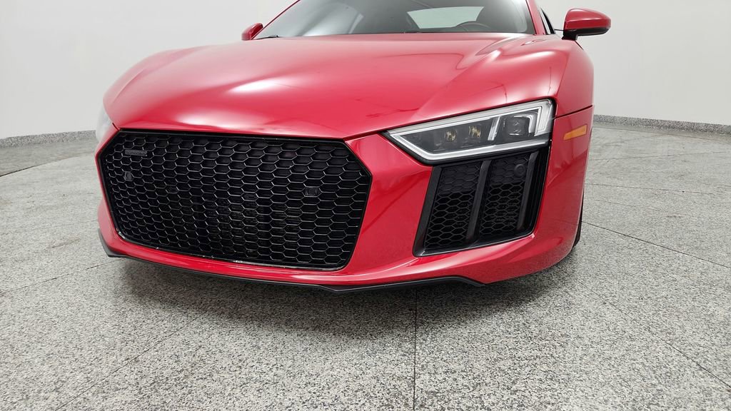 Used 2017 Audi R8 V10 w/ Carbon Exterior Package image 10