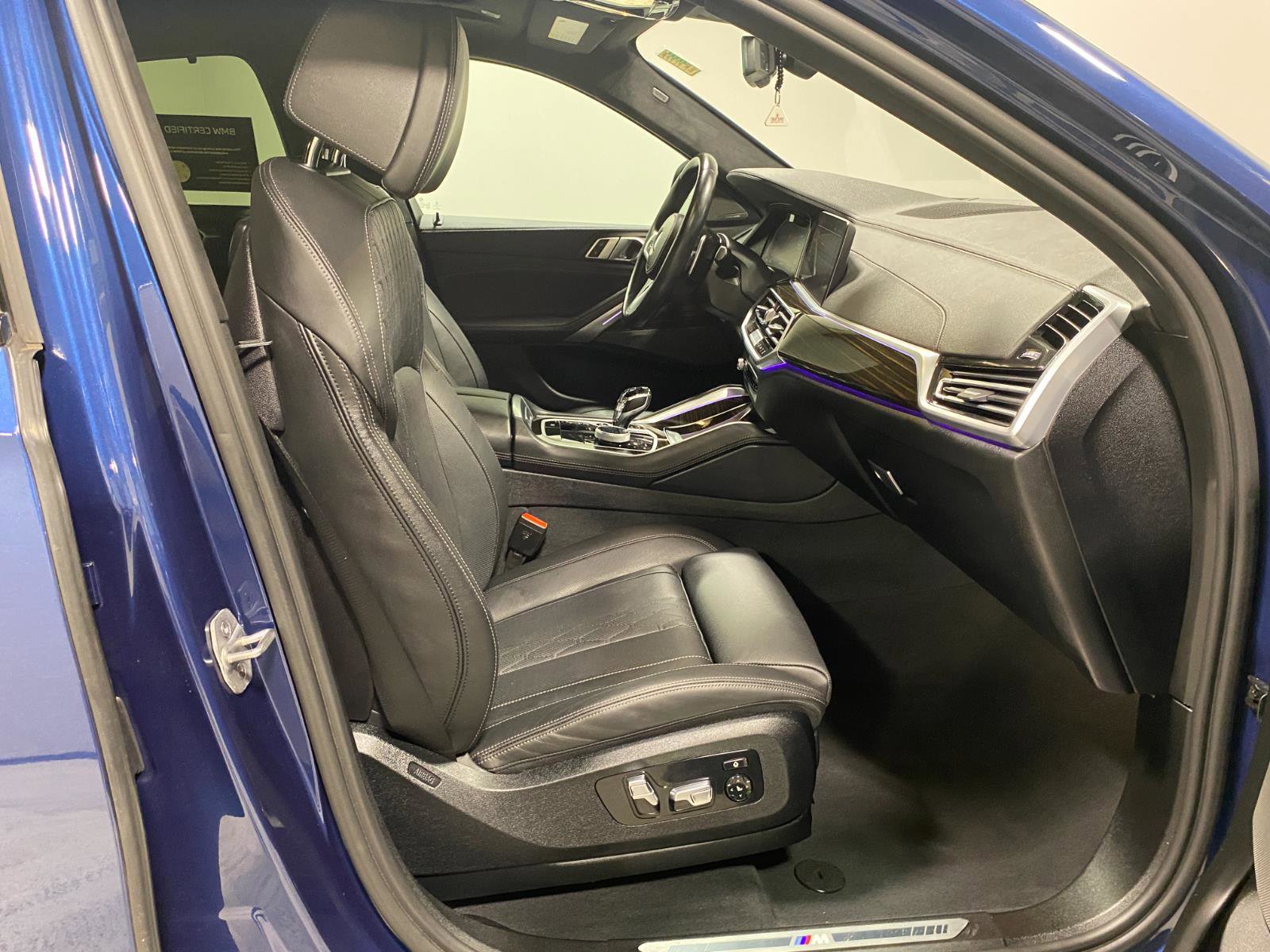 Certified 2023 BMW X6 xDrive40i w/ Executive Package image 17