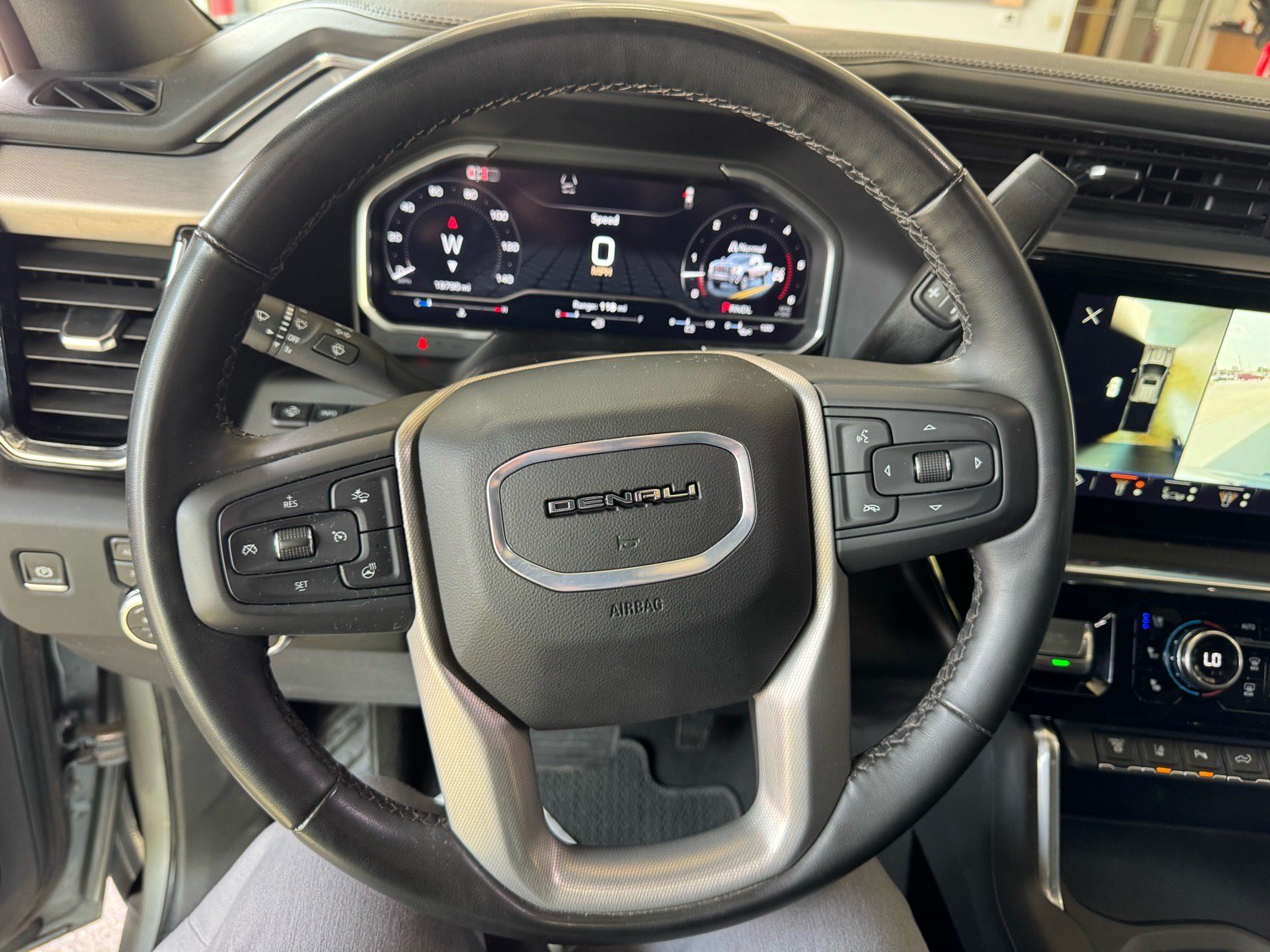 Used 2025 GMC Sierra 2500 Denali w/ Denali Reserve Package AWD/4WD image 31