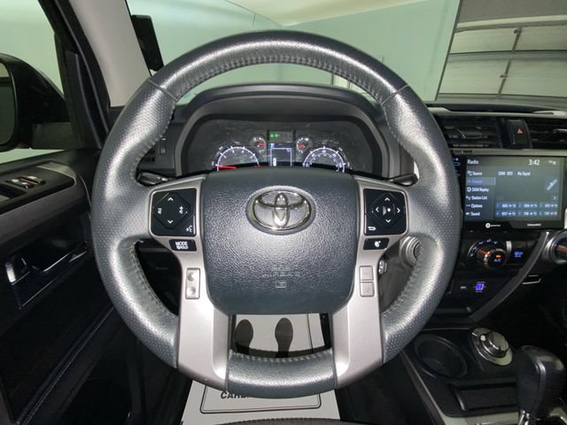 Used 2020 Toyota 4Runner SR5 AWD/4WD image 14