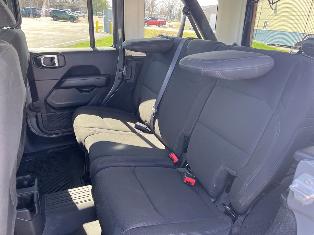 Used 2021 Jeep Wrangler Unlimited Sahara w/ Uconnect 4C Nav & Sound Group image 12