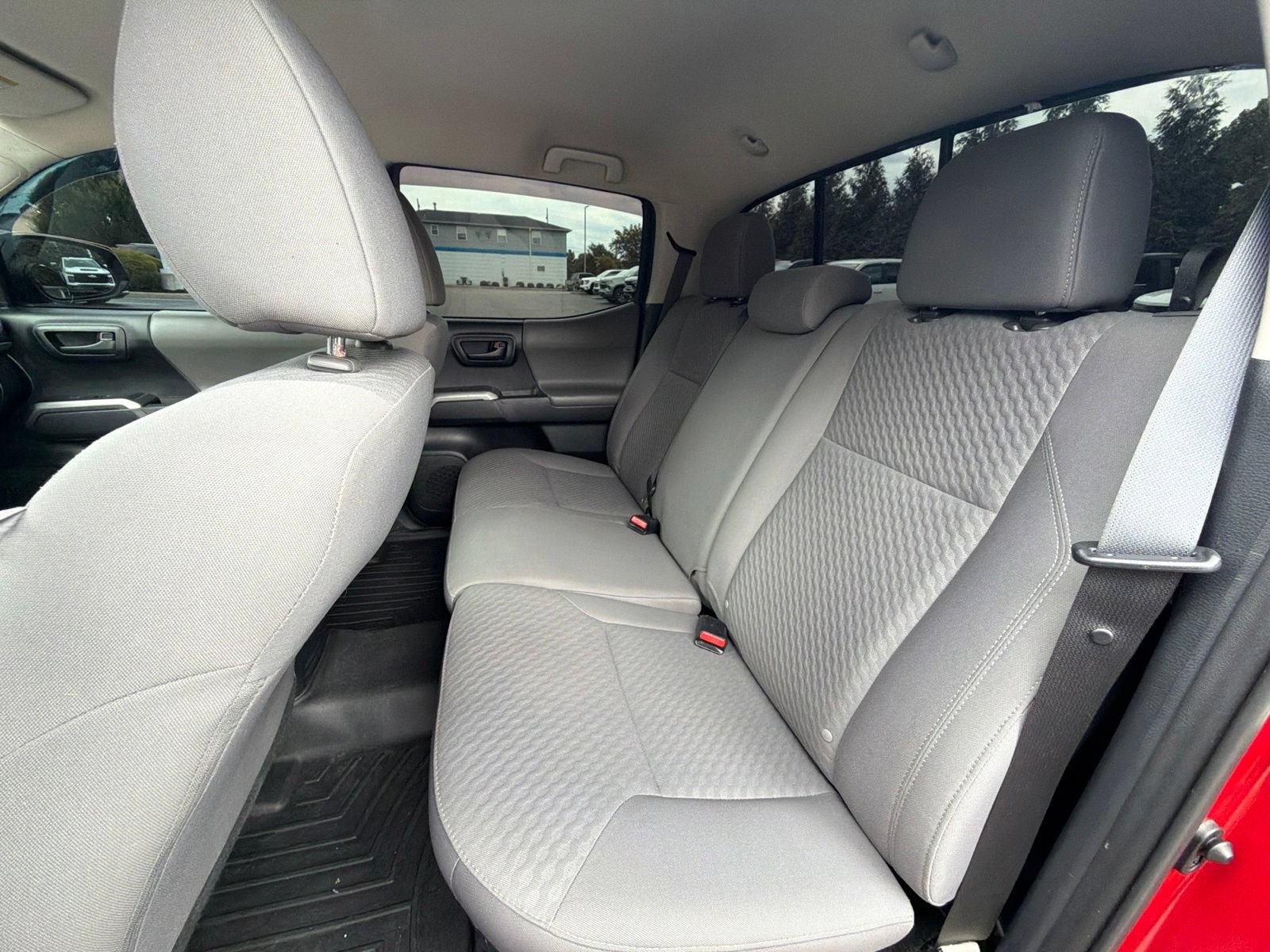 Used 2020 Toyota Tacoma SR5 w/ Technology Package AWD/4WD image 23