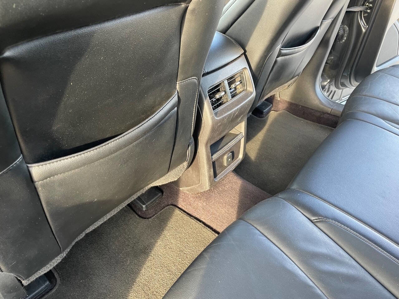 Used 2017 Ford Edge Titanium FWD image 26