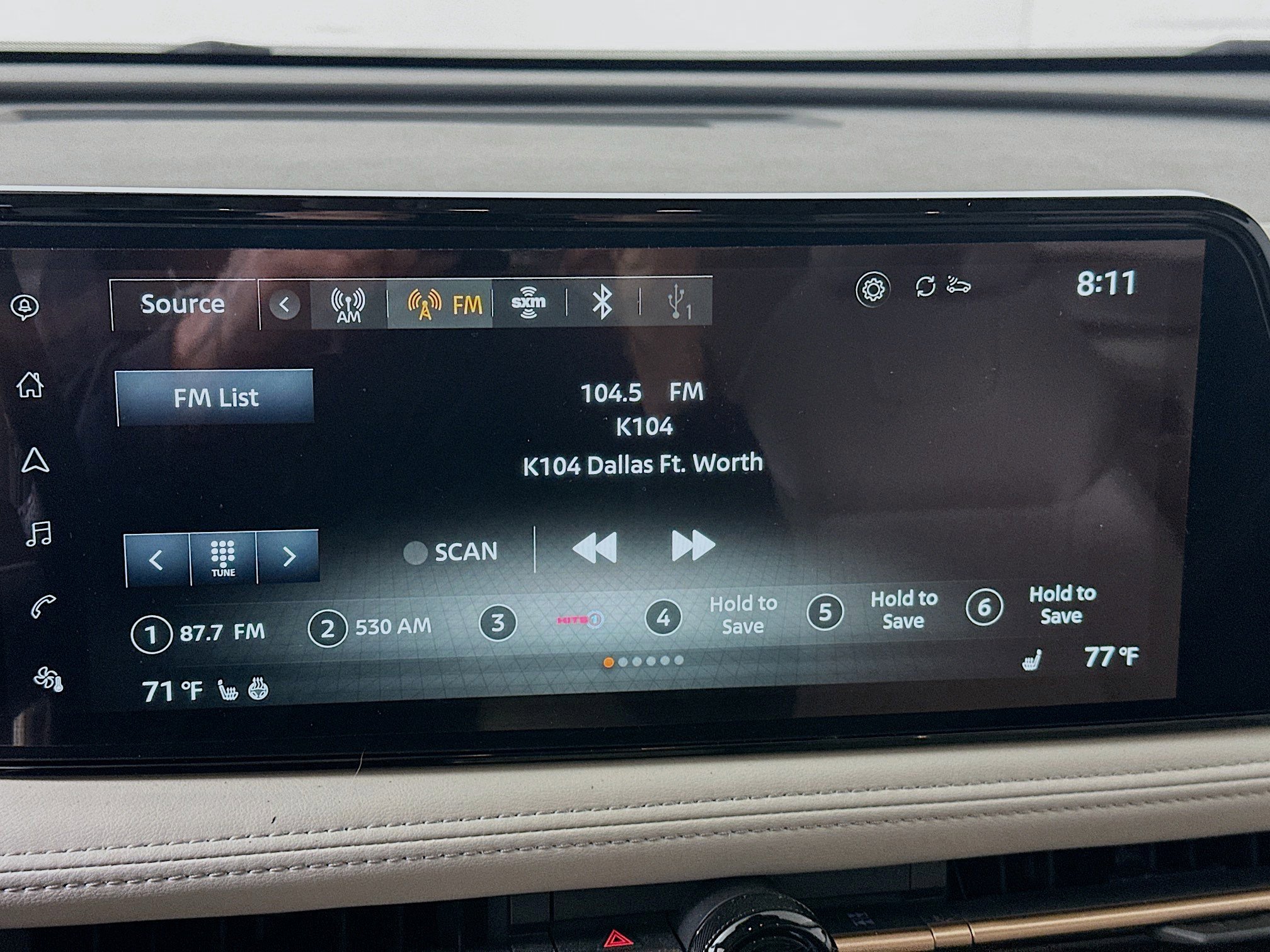 Used 2023 Nissan Ariya FWD image 21