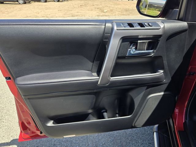 Used 2021 Toyota 4Runner SR5 Premium w/ Moonroof Package RWD image 18