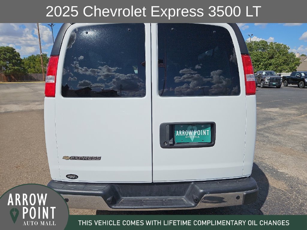 Used 2025 Chevrolet Express 3500 LT w/ LT Preferred Equipment Group RWD image 10