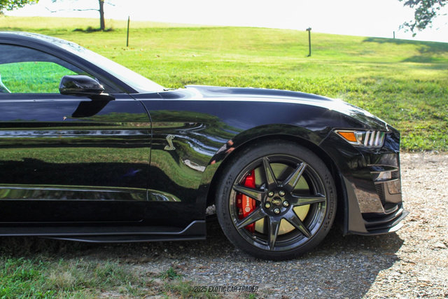 Used 2022 Ford Mustang Shelby GT500 w/ Carbon Fiber Track Pack image 11