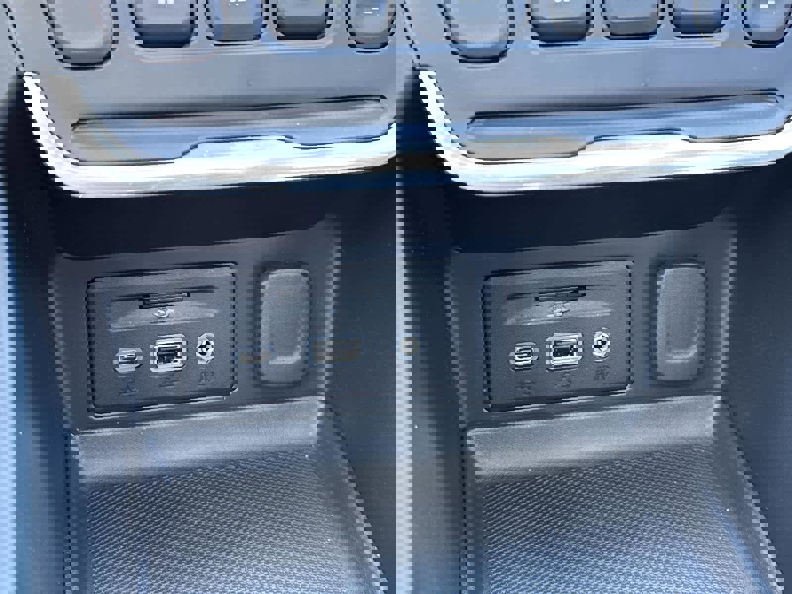 Used 2021 GMC Terrain SLT w/ Infotainment Package II image 29