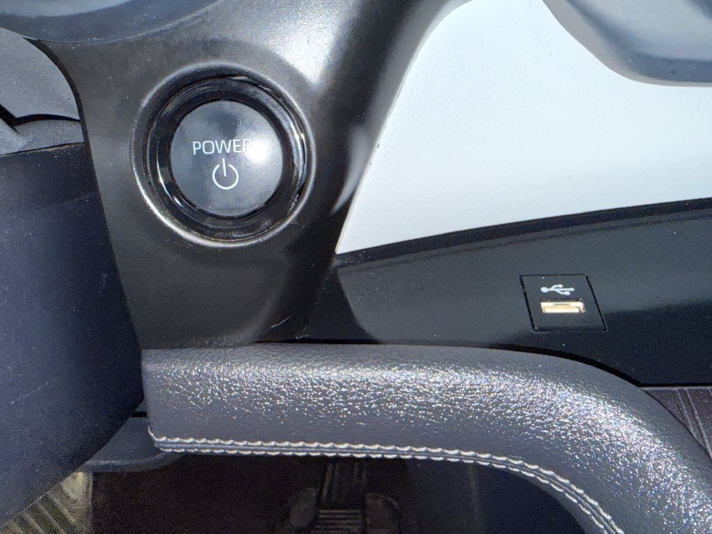 Used 2025 Toyota Sienna XLE w/ XLE Plus Package FWD image 24
