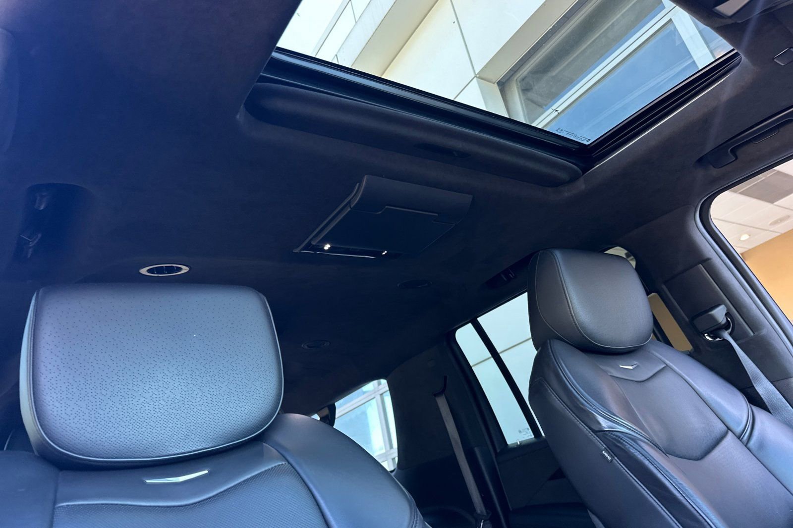 Used 2019 Cadillac Escalade ESV Platinum image 19