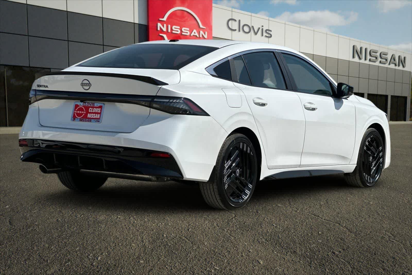 New 2027 Nissan Sentra SR FWD image 3