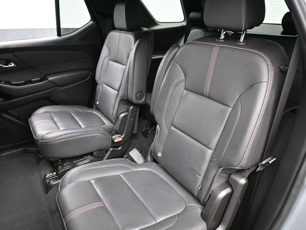 Used 2023 Chevrolet Traverse RS image 40