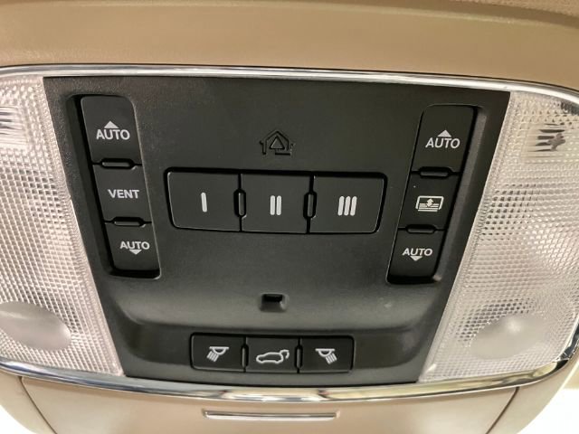 Used 2017 Jeep Grand Cherokee Overland w/ Jeep Active Safety Group image 43