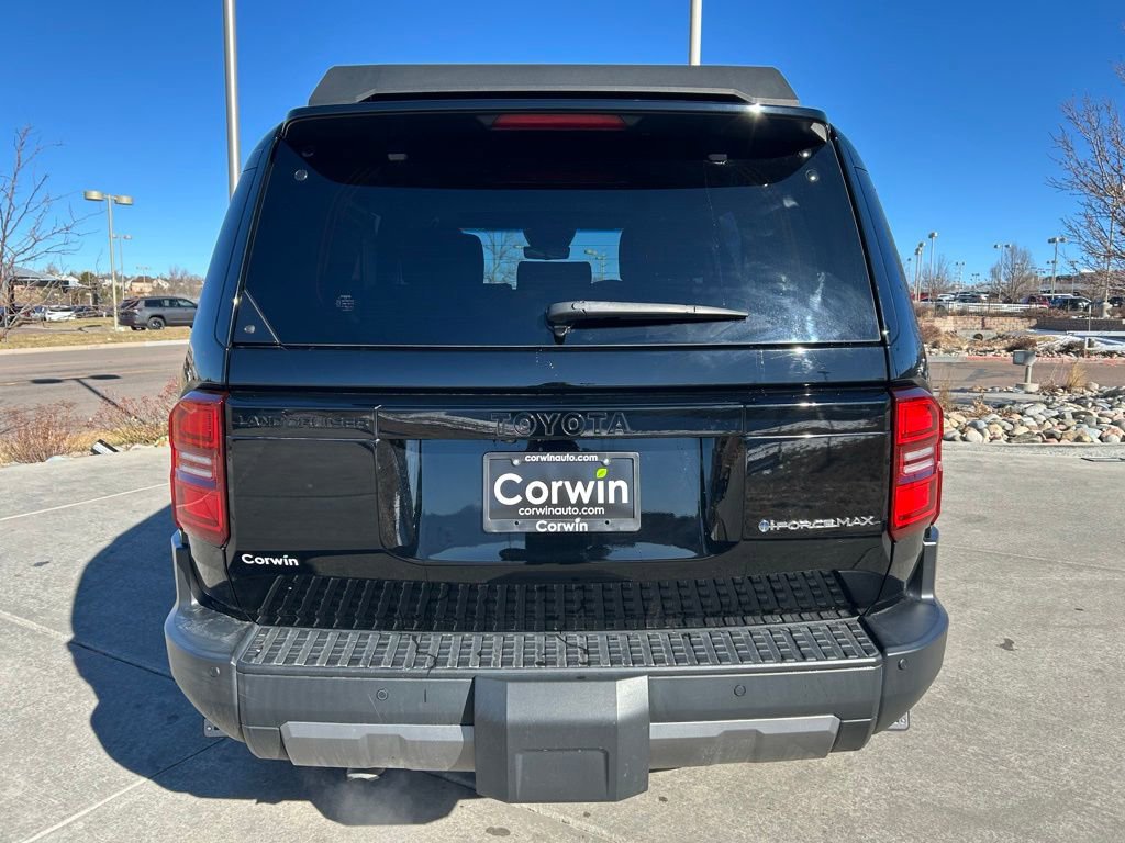 Used 2024 Toyota Land Cruiser image 7
