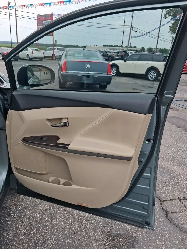Used 2012 Toyota Venza LE w/ LE Convenience Pkg FWD image 25