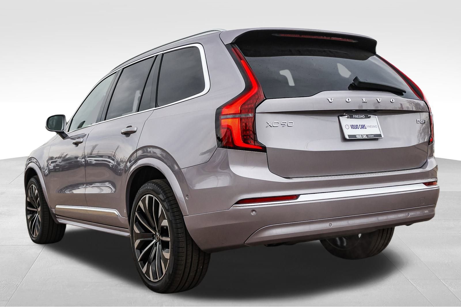 New 2026 Volvo XC90 B6 Plus w/ Protection Package image 7