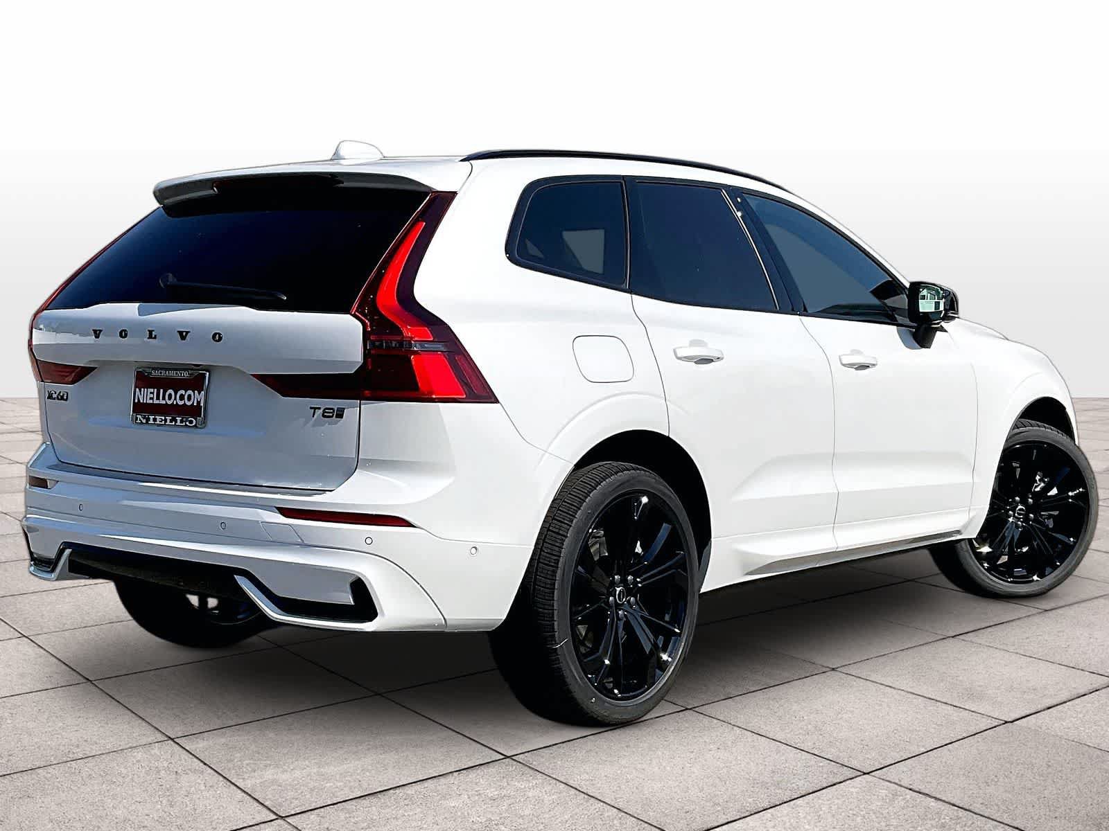 New 2026 Volvo XC60 T8 Ultra w/ Protection Package Premier AWD/4WD image 4