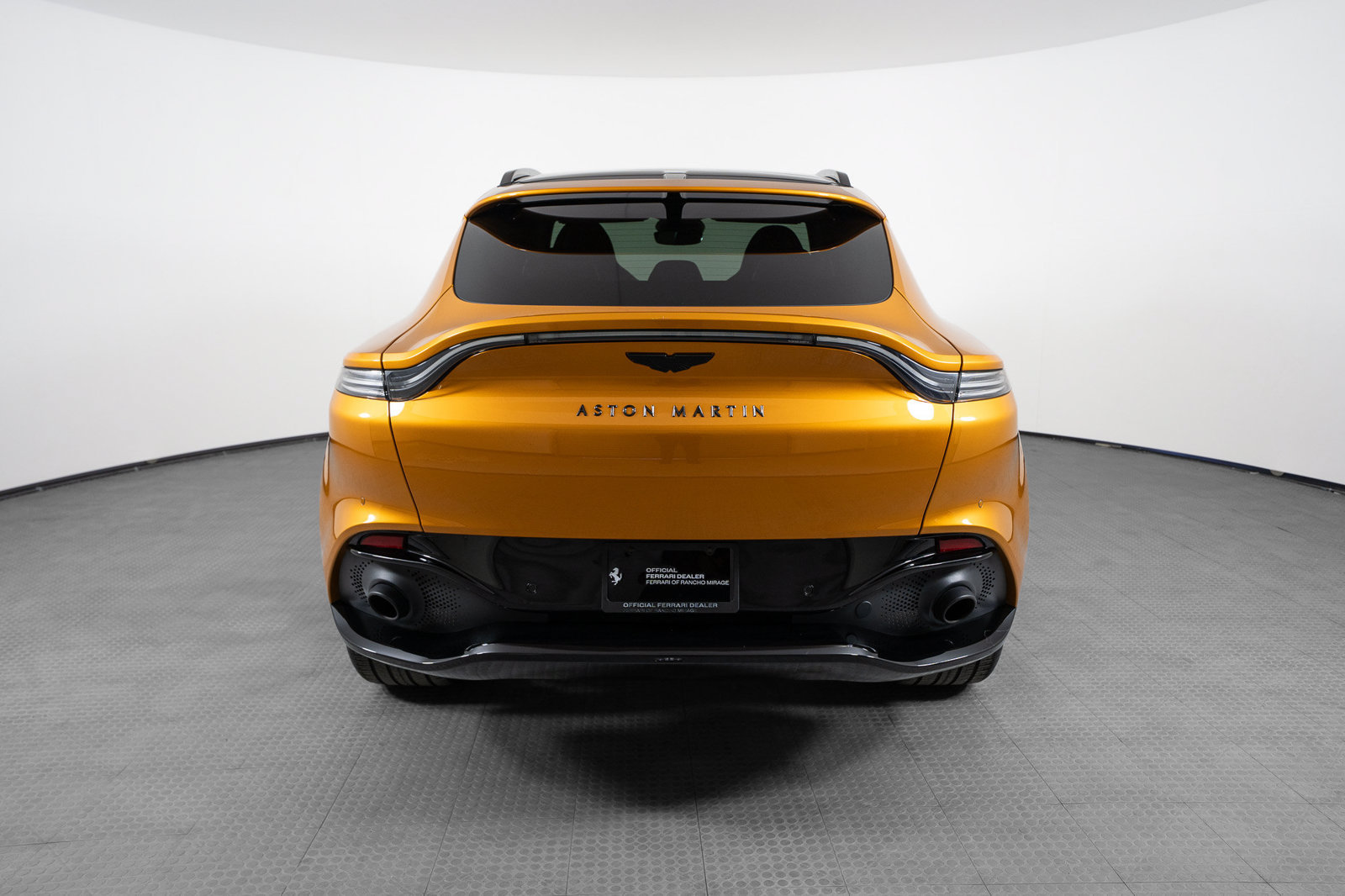 Used 2021 Aston Martin DBX AWD/4WD image 4