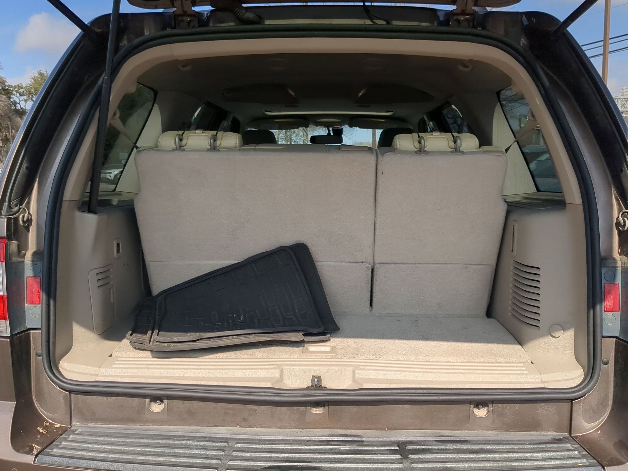 Used 2017 Lincoln Navigator Select image 24