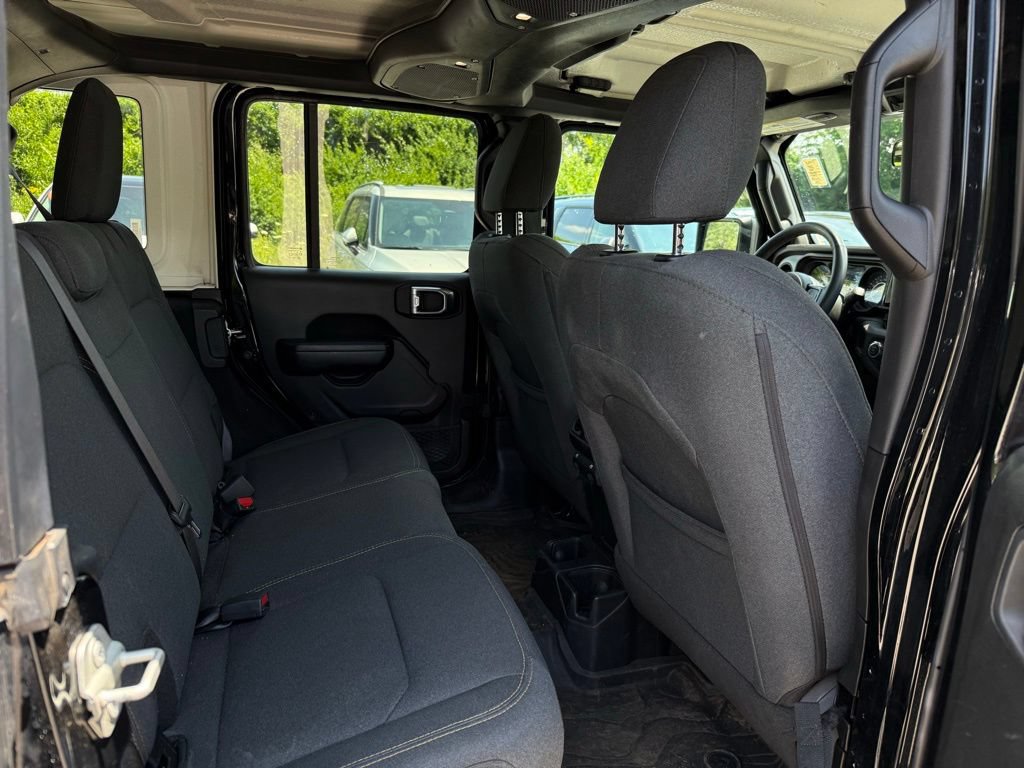 Used 2024 Jeep Wrangler Unlimited Sport AWD/4WD image 18