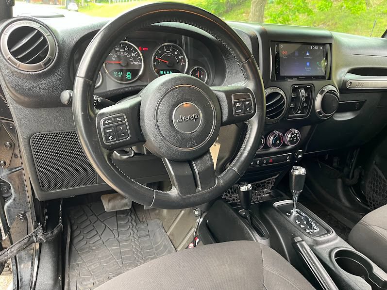 Used 2018 Jeep Wrangler Unlimited Sport S AWD/4WD image 10