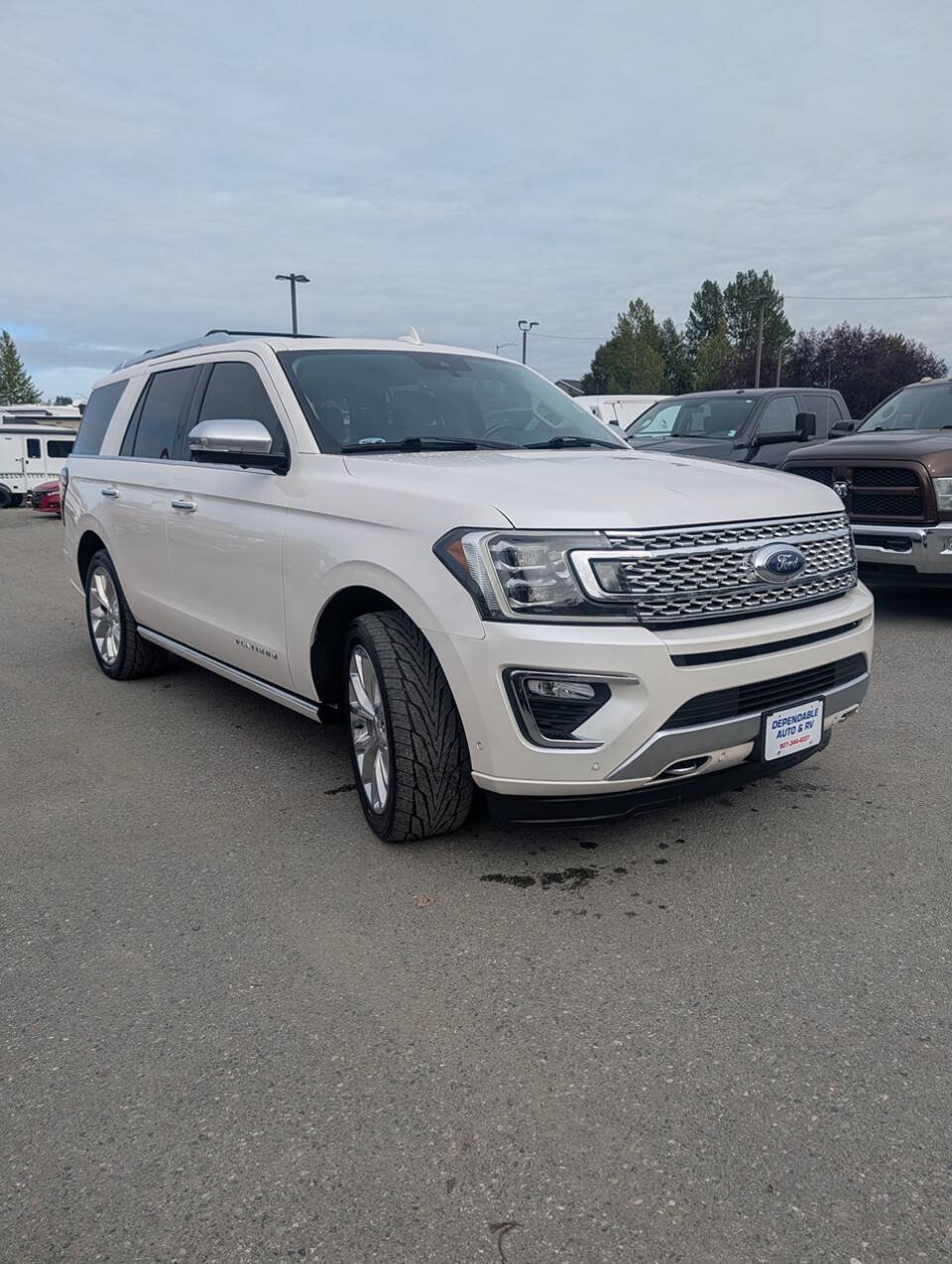 Used 2018 Ford Expedition Platinum AWD/4WD image 8