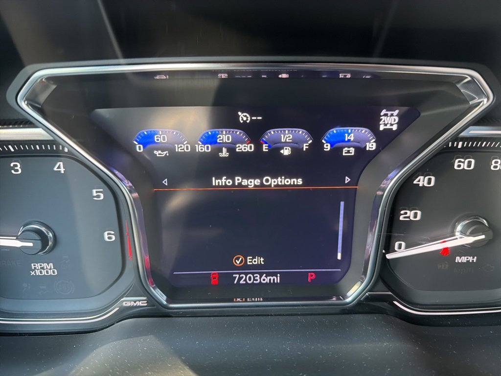 Used 2021 GMC Yukon XL SLT w/ SLT Luxury Package image 11