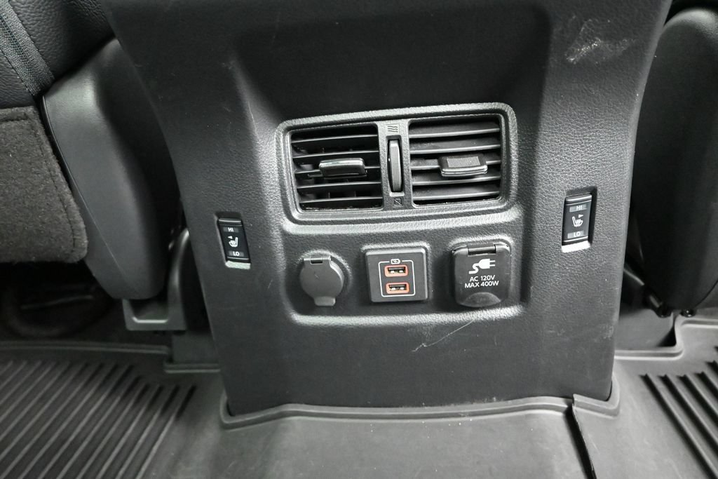 Used 2024 Nissan Titan PRO-4X w/ Pro-4x Convenience Package AWD/4WD image 10