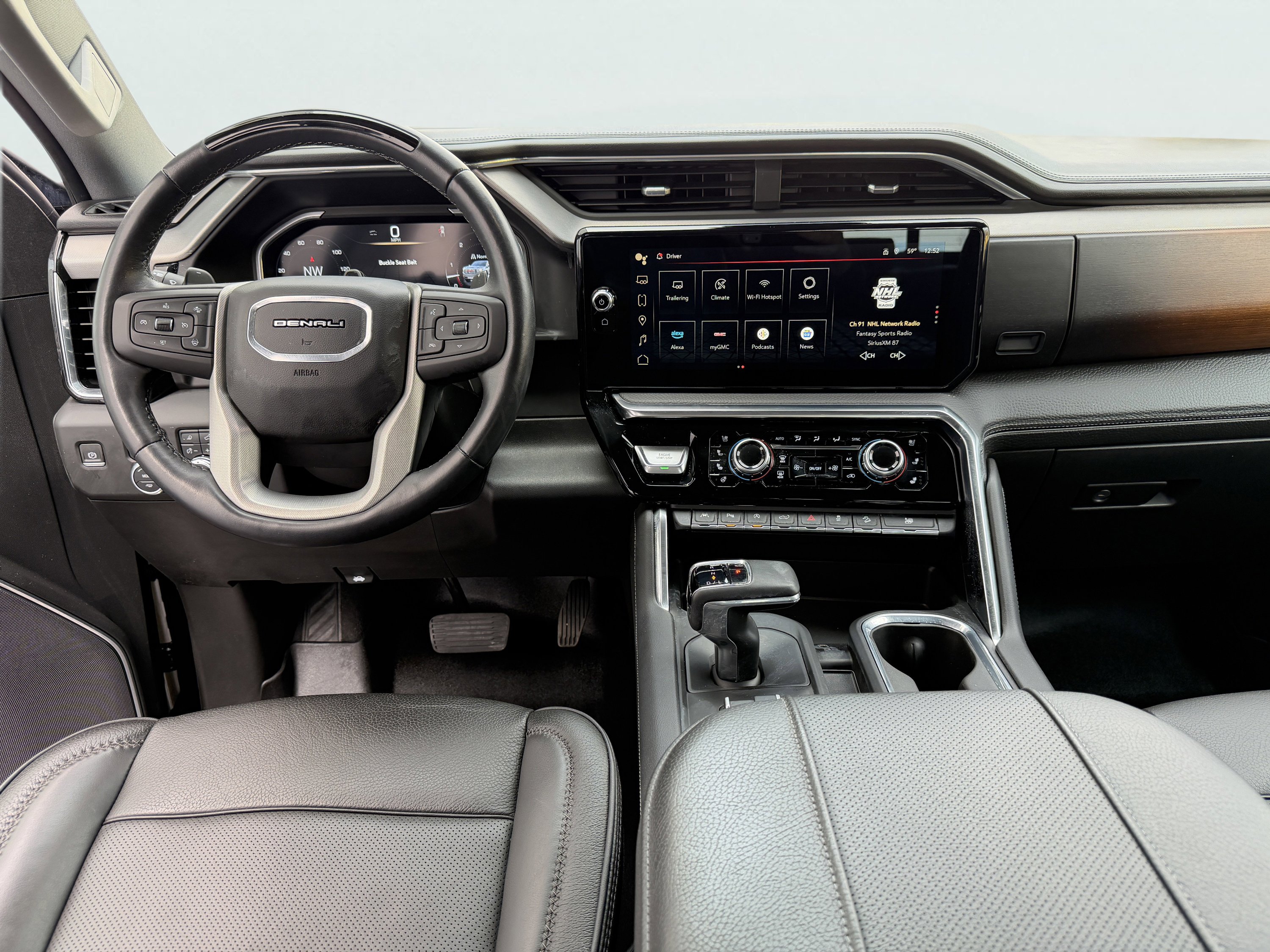 Used 2023 GMC Sierra 1500 Denali w/ Technology Package image 2