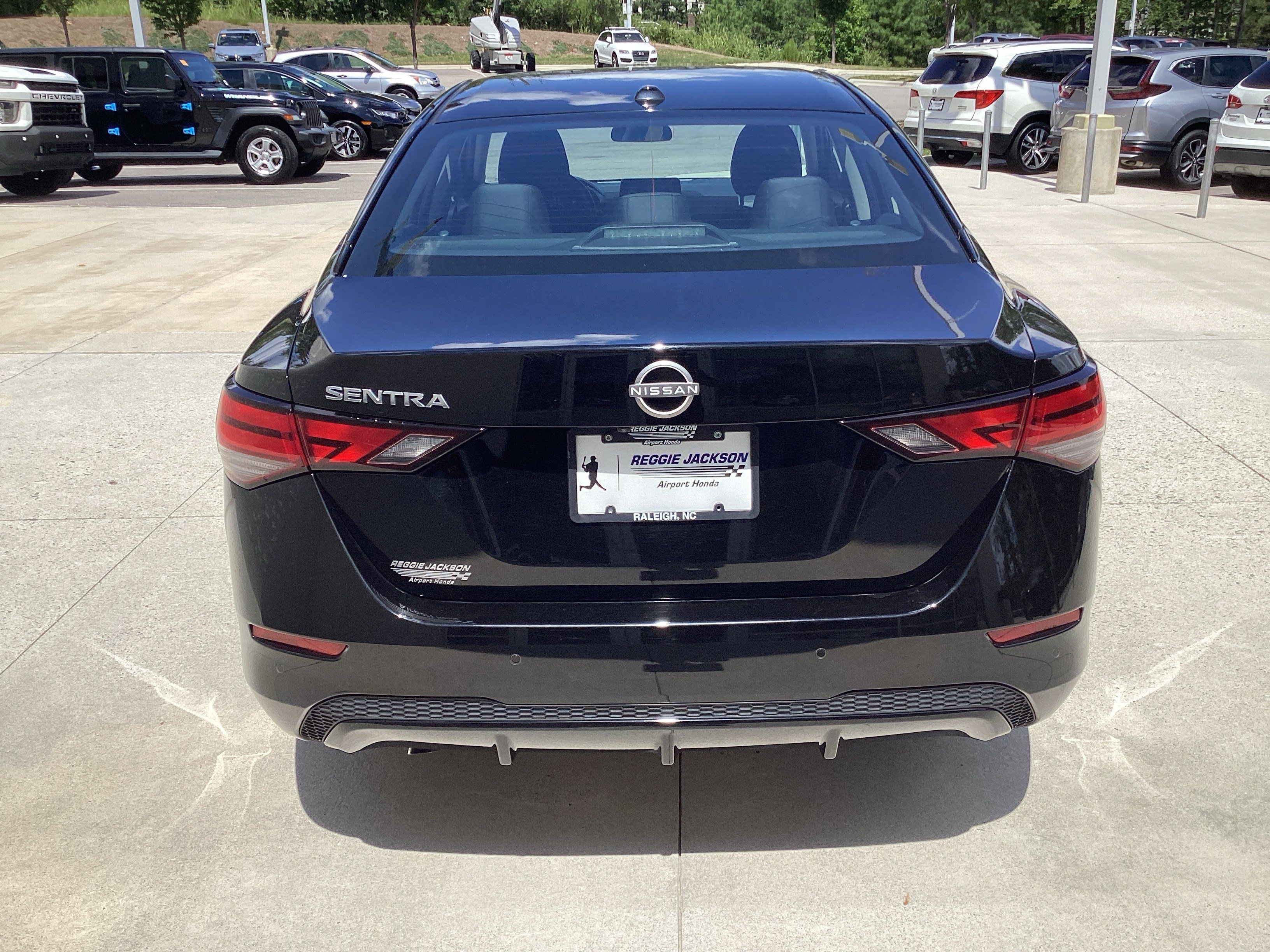 Used 2025 Nissan Sentra SV w/ All-Weather Package FWD image 8