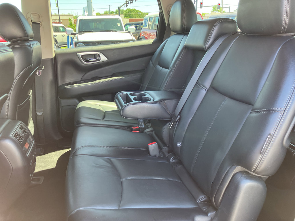 Used 2020 Nissan Pathfinder SL AWD/4WD image 29