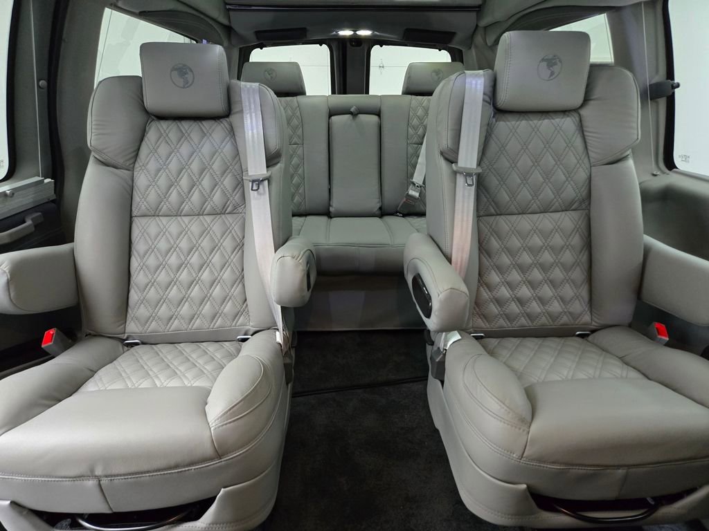 New 2024 GMC Savana 2500 image 49