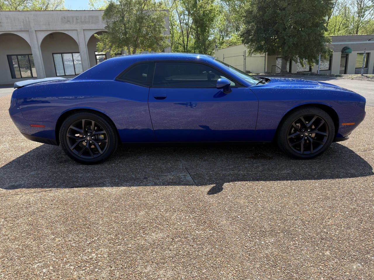 Used 2021 Dodge Challenger SXT w/ Blacktop Package image 4