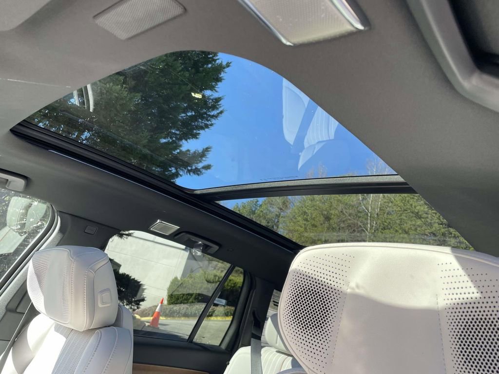 New 2026 Cadillac Vistiq Sport image 20