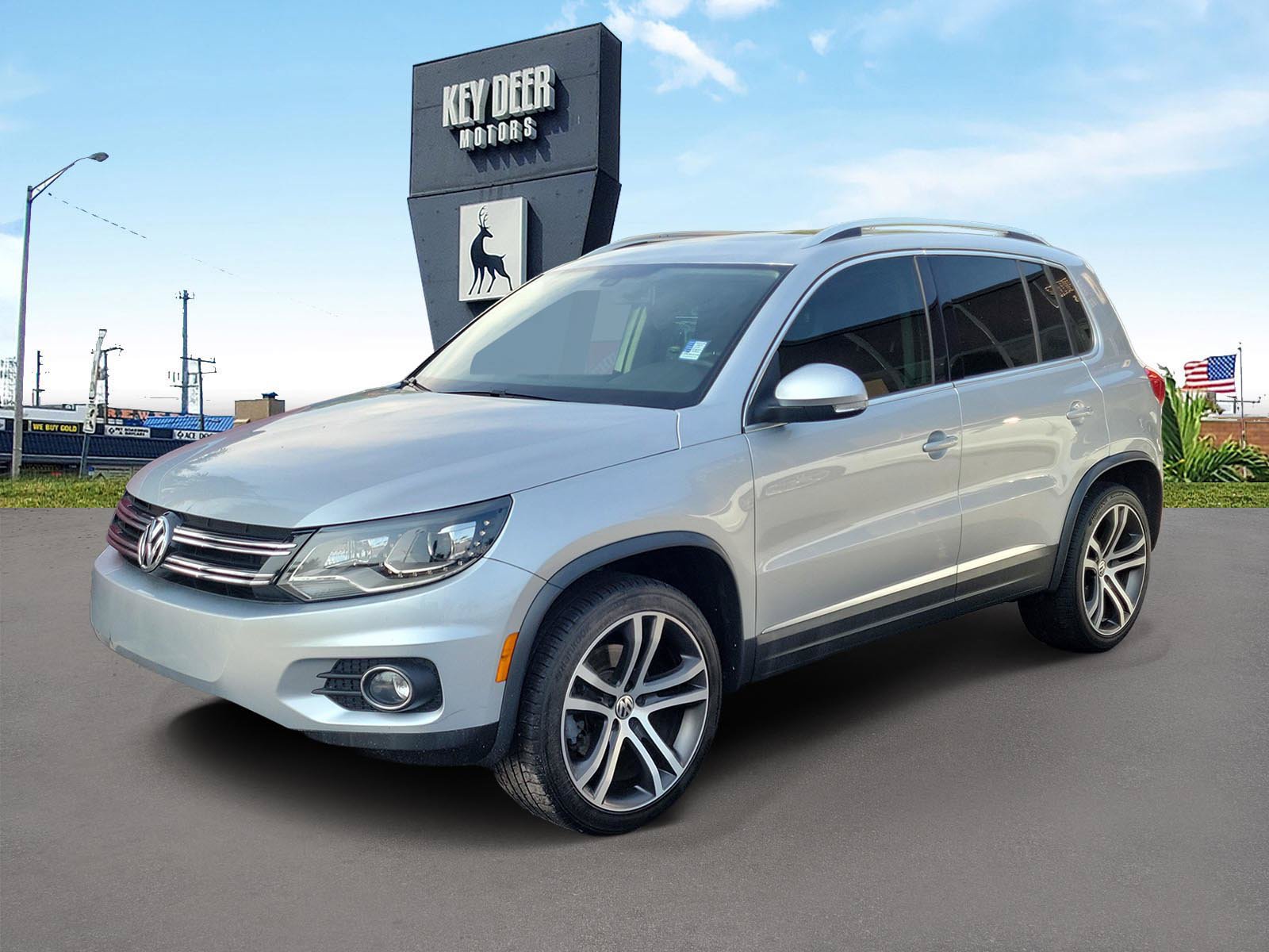 Used 2017 Volkswagen Tiguan SEL FWD image 1
